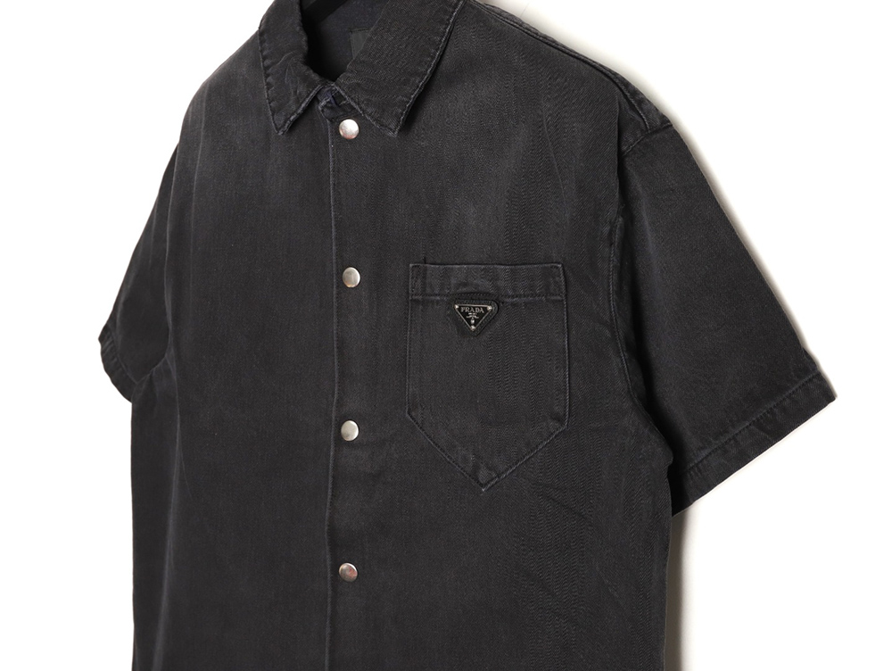 Pra*a triangle logo pocket denim short sleeve shirt