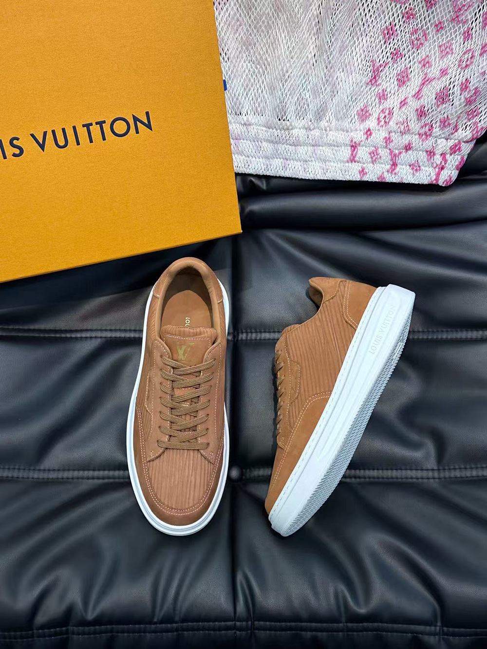 l0*is V*t0n beverly hills sneaker"brown"
