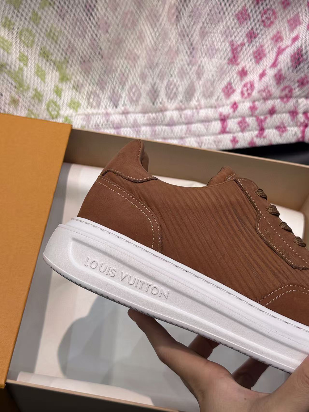l0*is V*t0n beverly hills sneaker"brown"