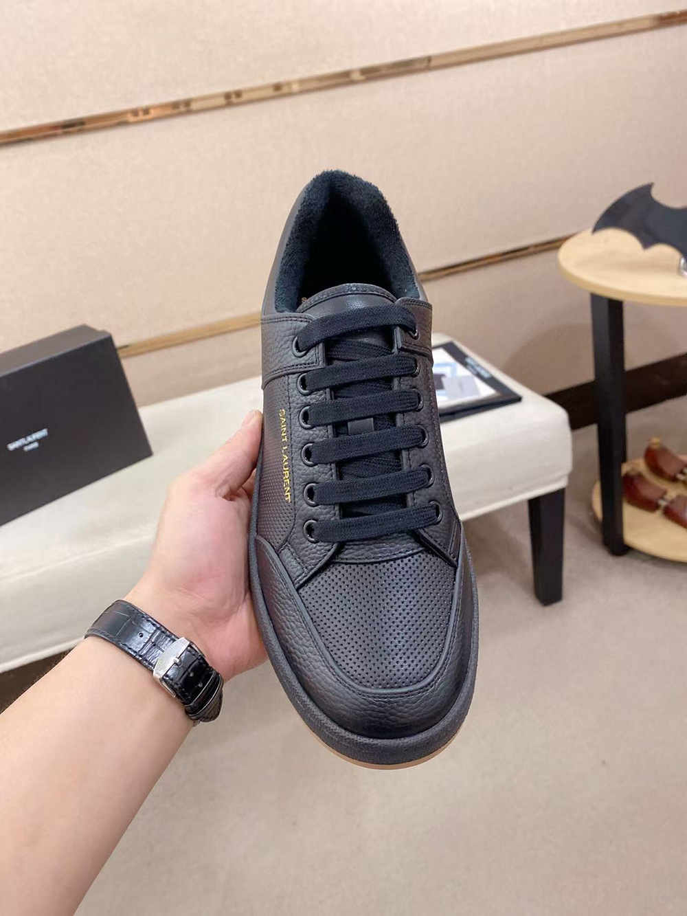 Sa**t Lau*nt sl-61 low 