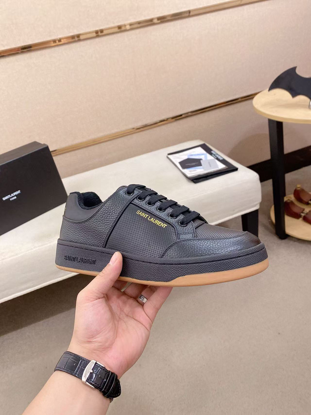 Sa**t Lau*nt sl-61 low 