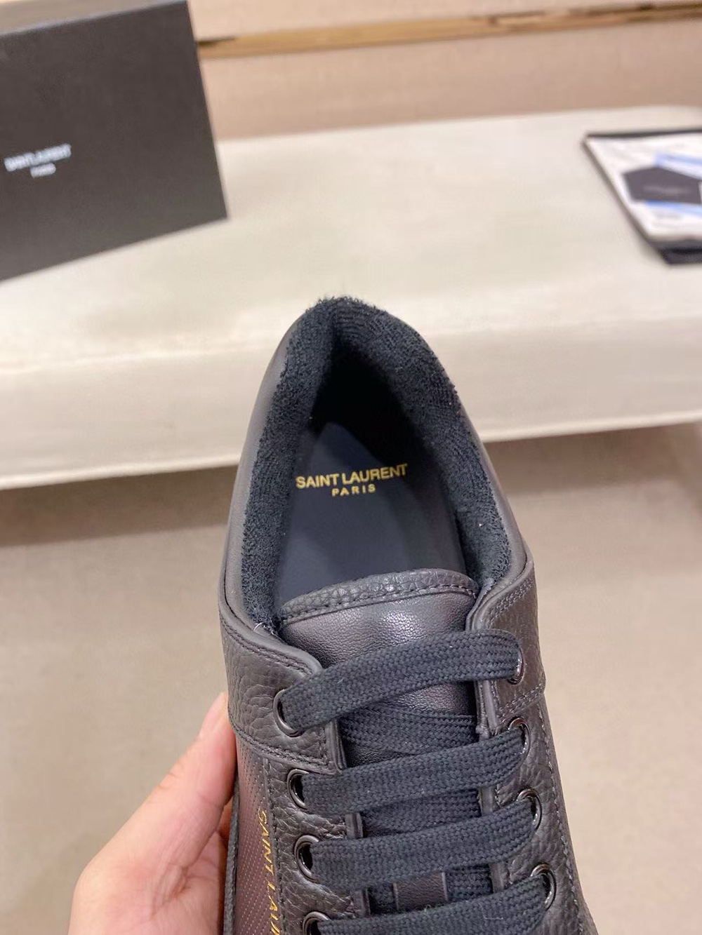 Sa**t Lau*nt sl-61 low 