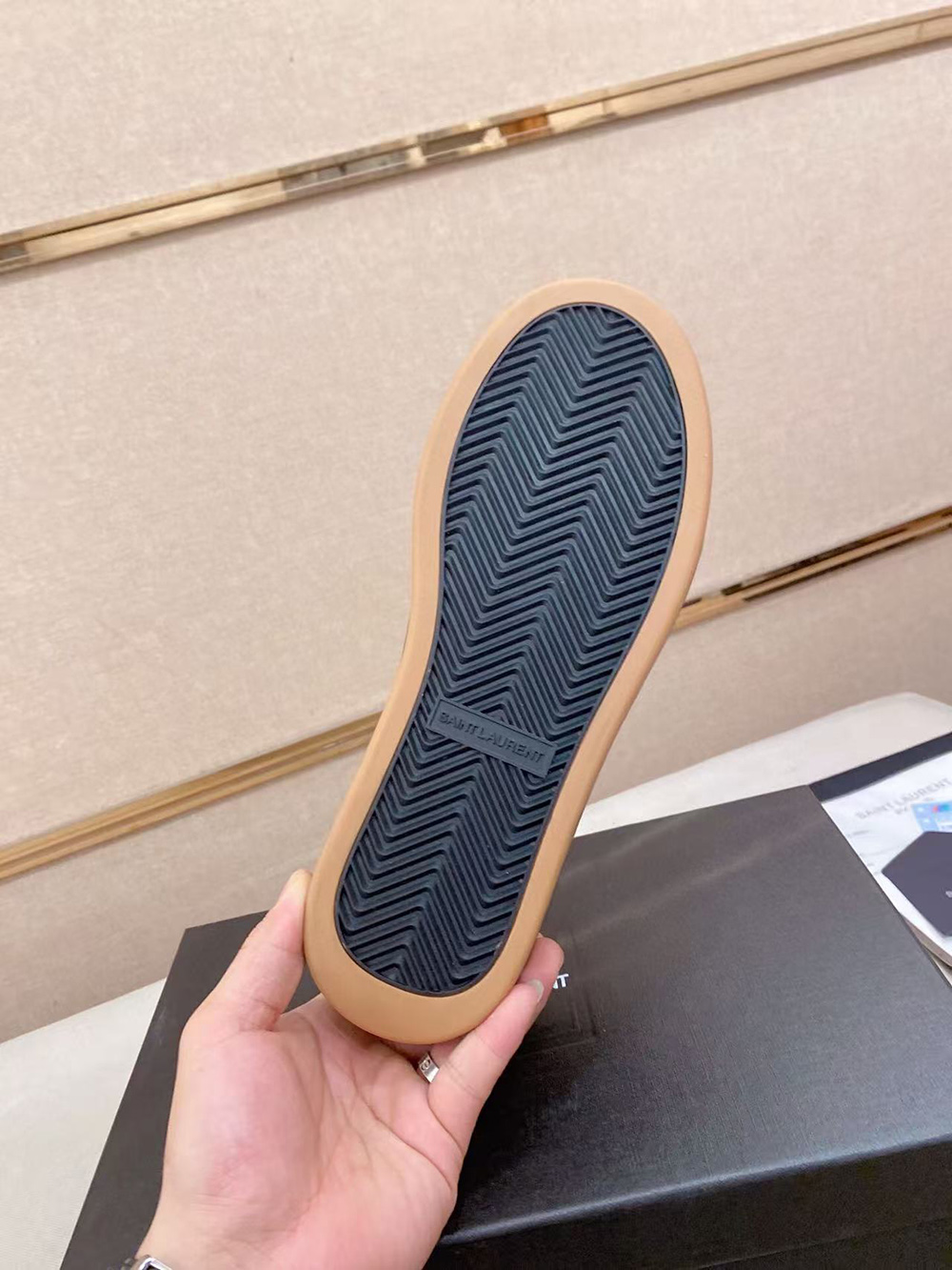 Sa**t Lau*nt sl-61 low 