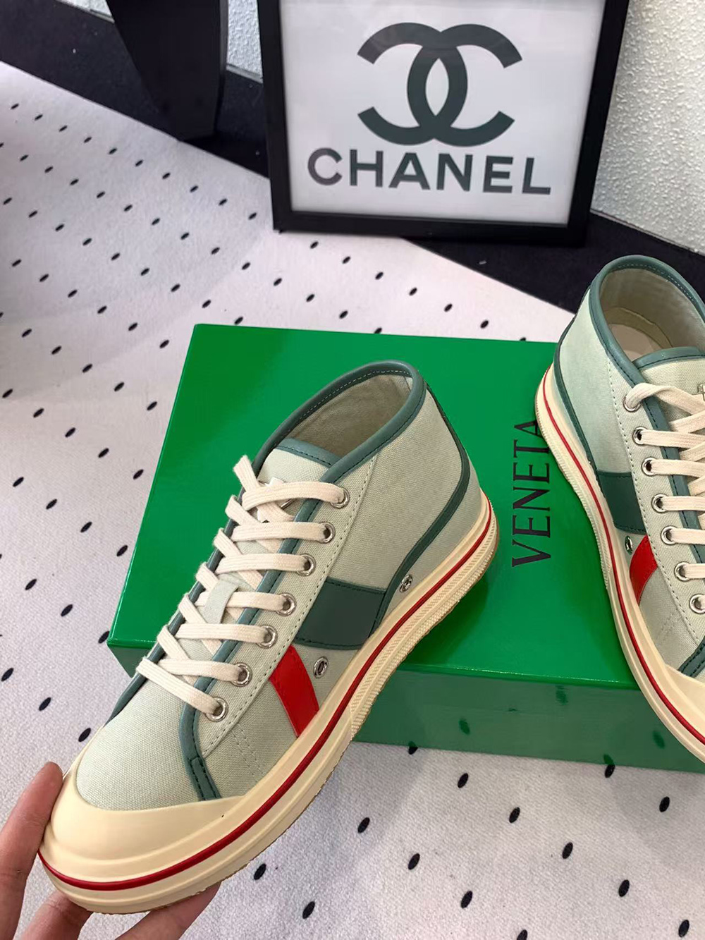 bo*te*ga Ve*ne*ta eliot sneakers