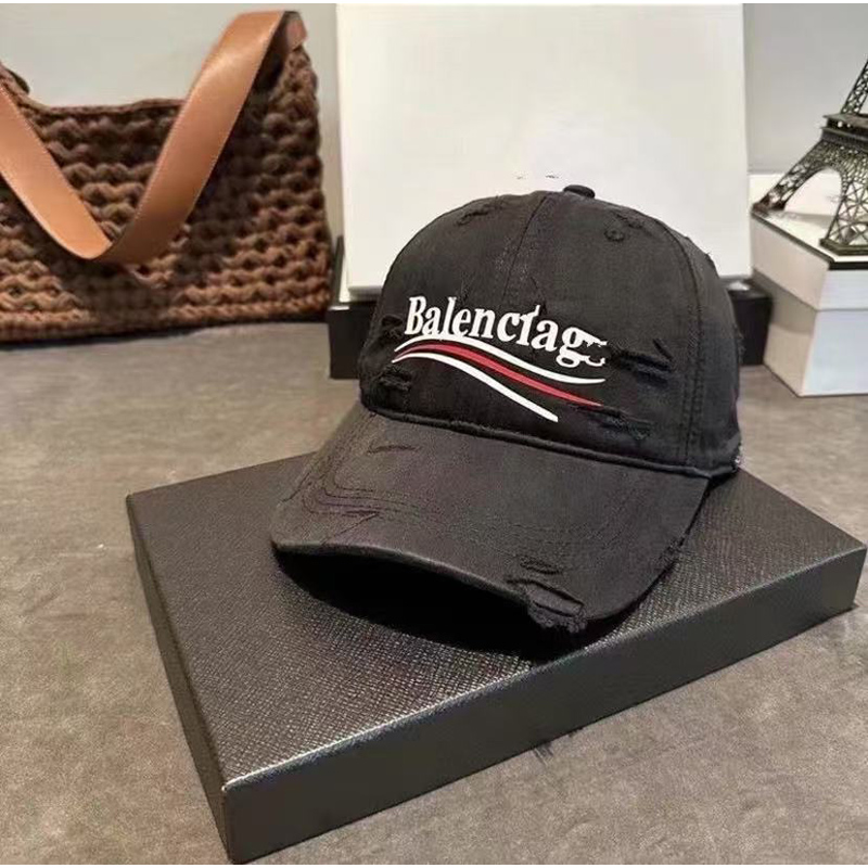 Ba*len*cia*ga distressed cap b20107