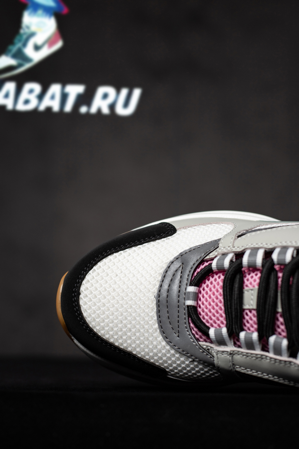 D*or b22 trainers pink