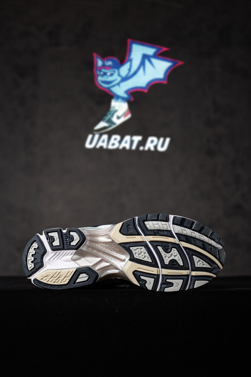 As*ic*s gel-kayano 14