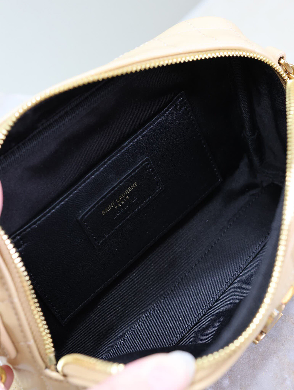 Sa**t Lau*nt cassandre matelassé carré camera bag in lambskin 764809 19.5*14*4cm