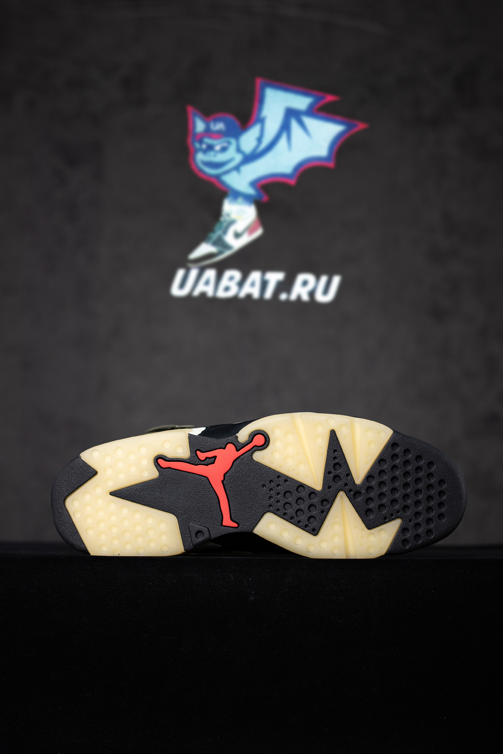 JORDAN 6 RETRO TRAVIS SCOTT