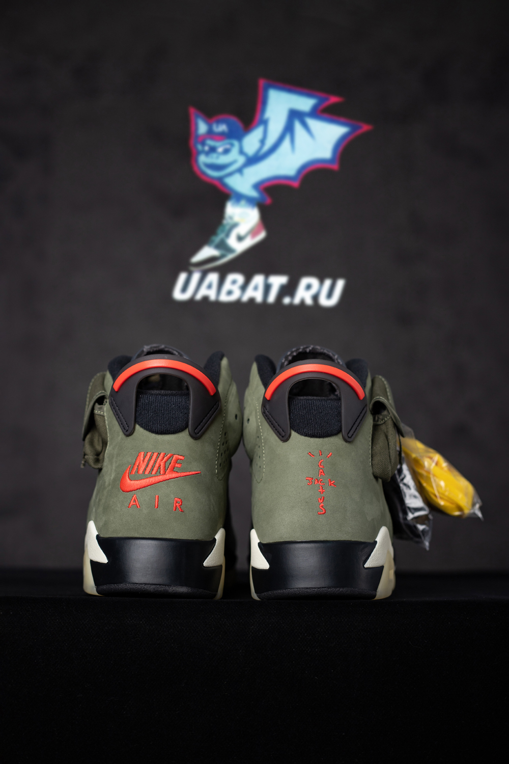 JORDAN 6 RETRO TRAVIS SCOTT