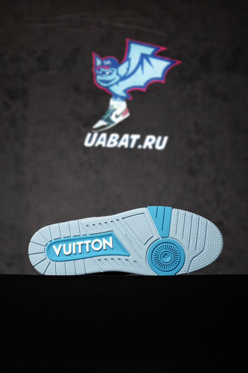 l0*is V*t0n trainer oceanblue