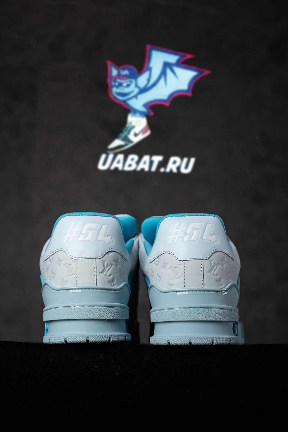 l0*is V*t0n trainer oceanblue