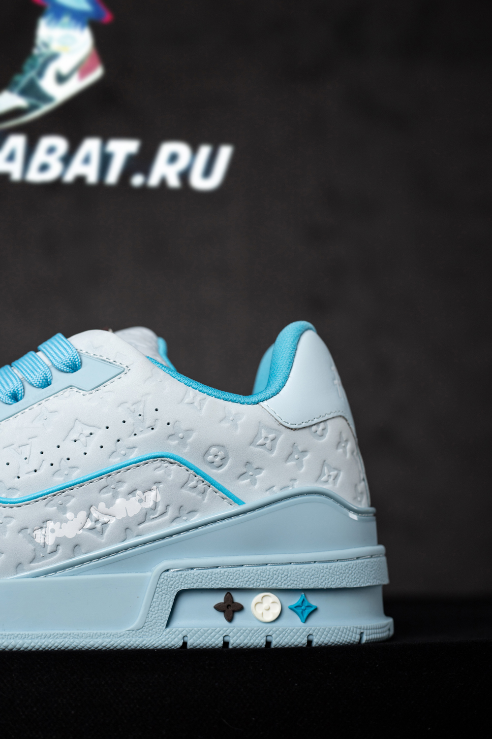 l0*is V*t0n trainer oceanblue