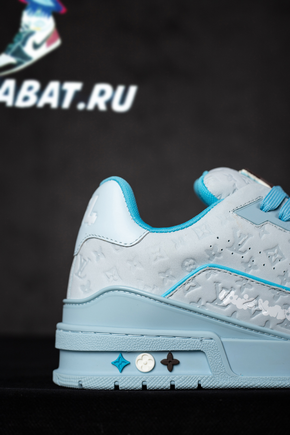 l0*is V*t0n trainer oceanblue