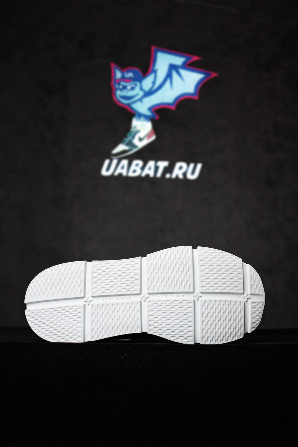 l0*is V*t0n classic sneaker 1ahsv3