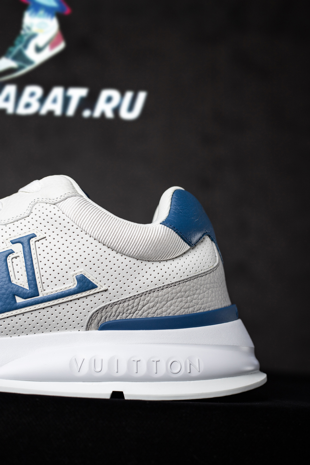 l0*is V*t0n classic sneaker 1ahsv3