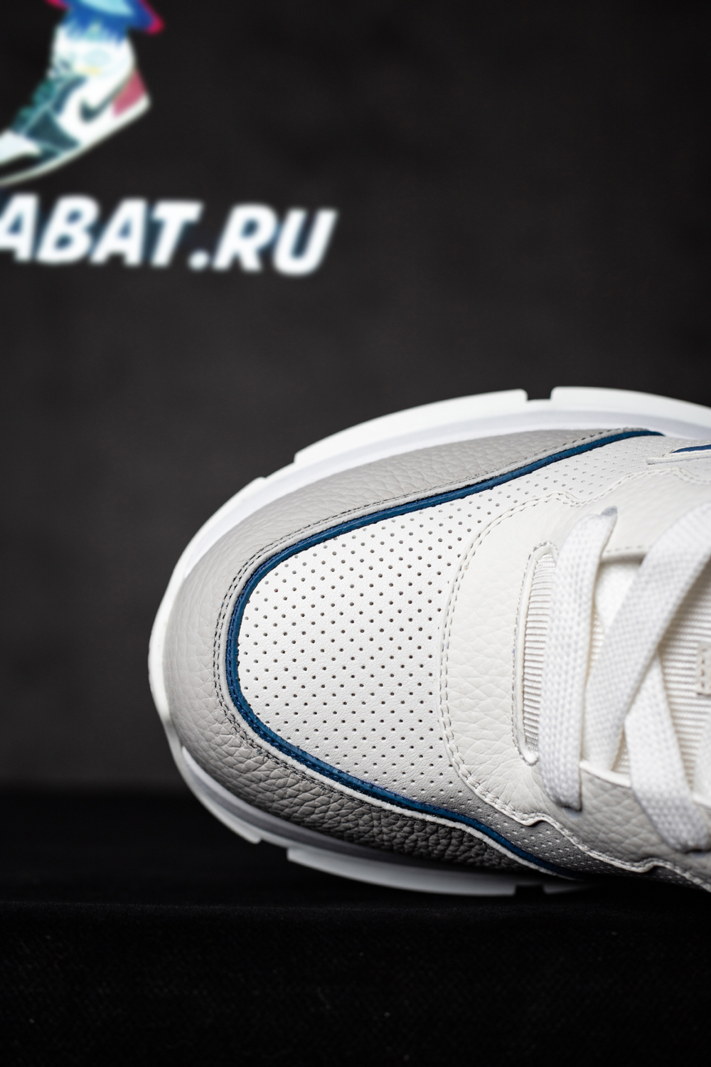 l0*is V*t0n classic sneaker 1ahsv3