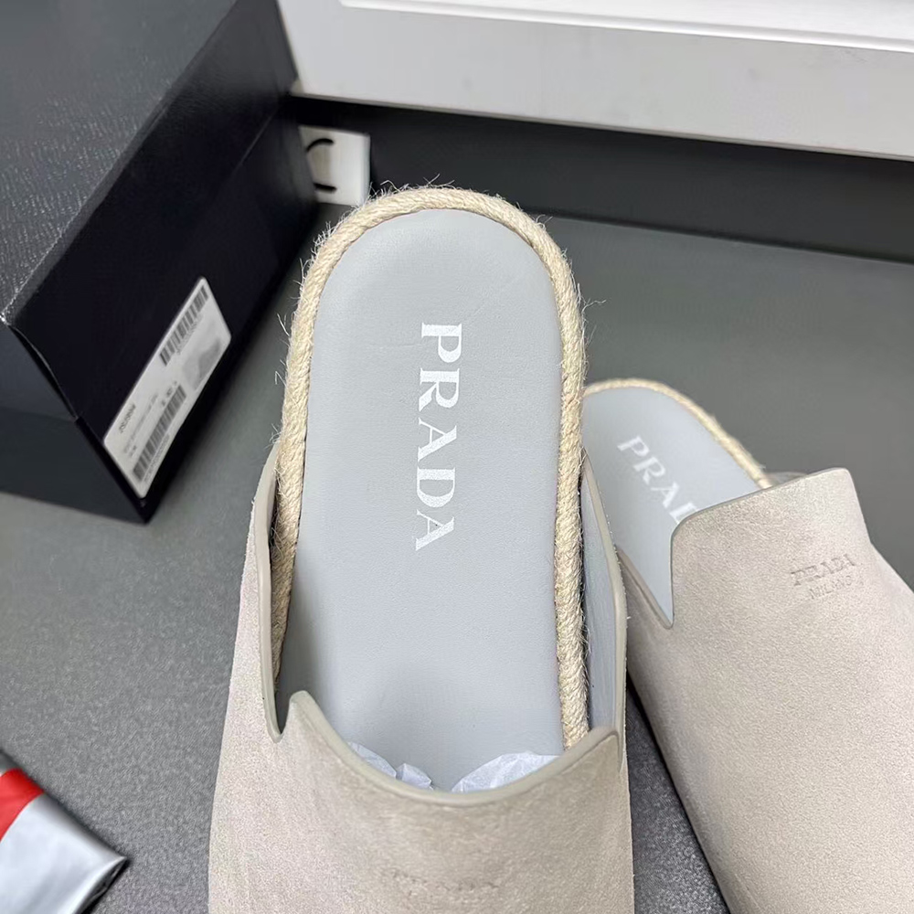 Pra*a suede mules