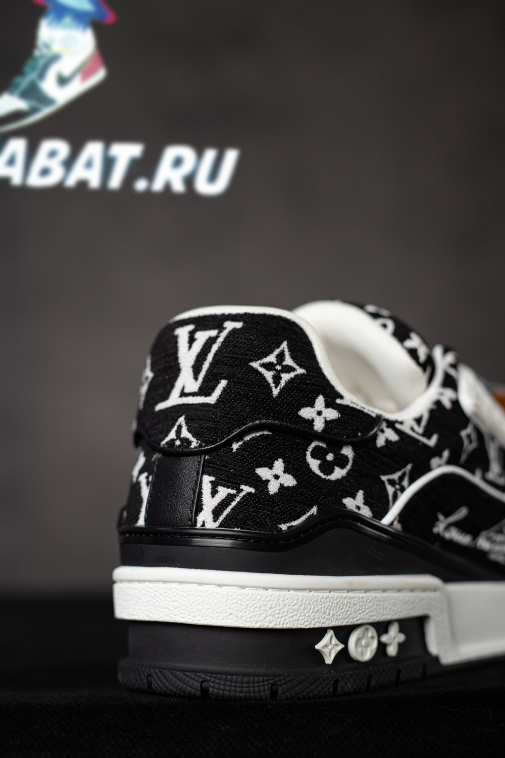 l0*is V*t0n trainer black monogram textile