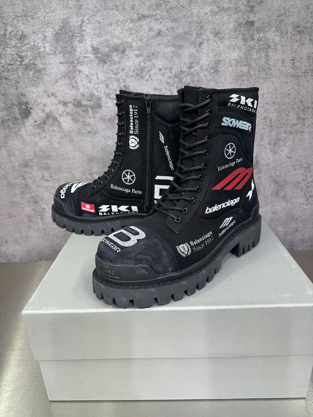 Ba*len*cia*ga combat strike boot 