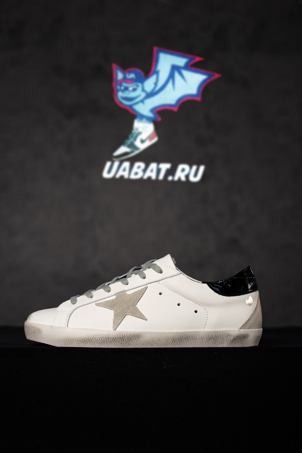 golden goose S*per-star white black