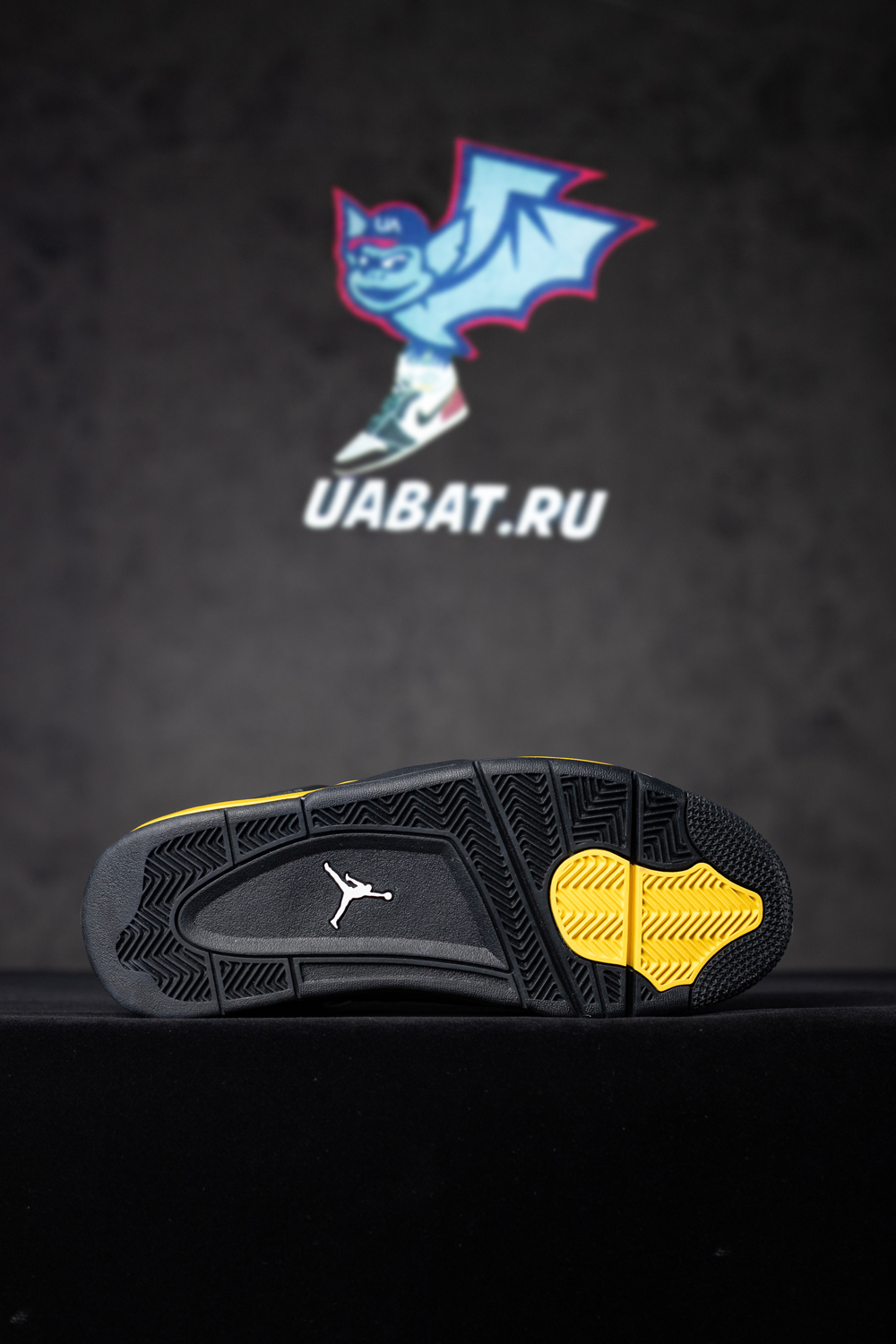 AIR JORDAN 4 “THUNDER” RETURNING SUMMER 2023