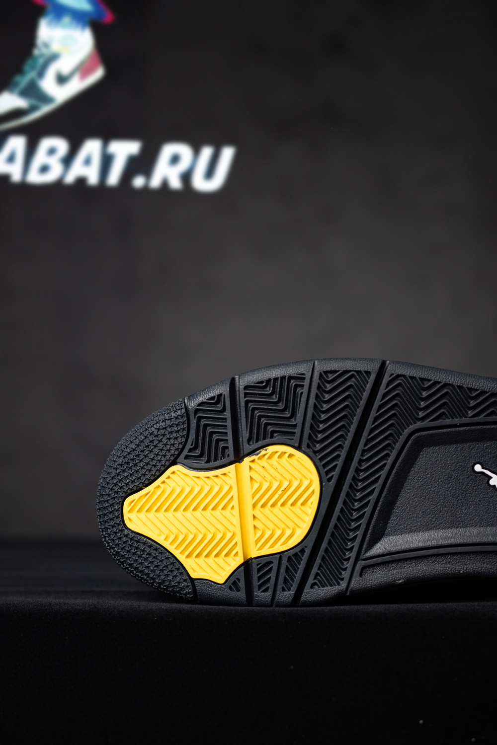 AIR JORDAN 4 “THUNDER” RETURNING SUMMER 2023