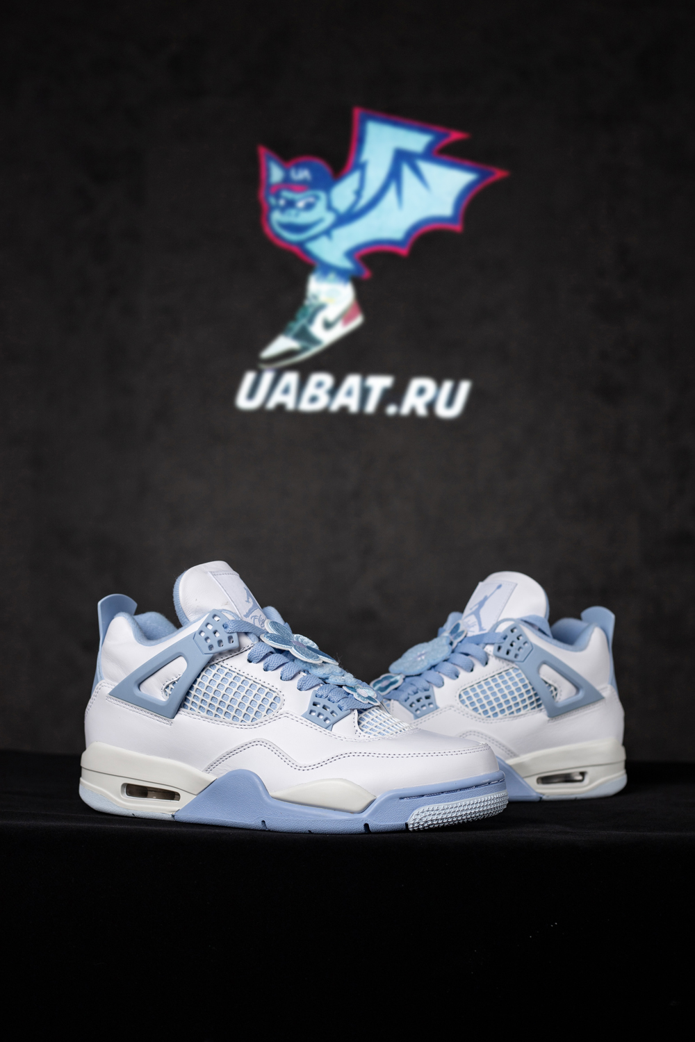 Wmns Air Jordan 4 Retro 