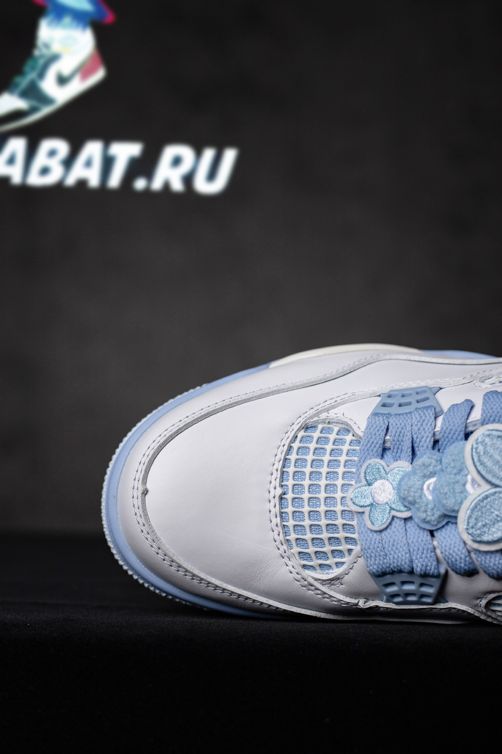 Wmns Air Jordan 4 Retro 