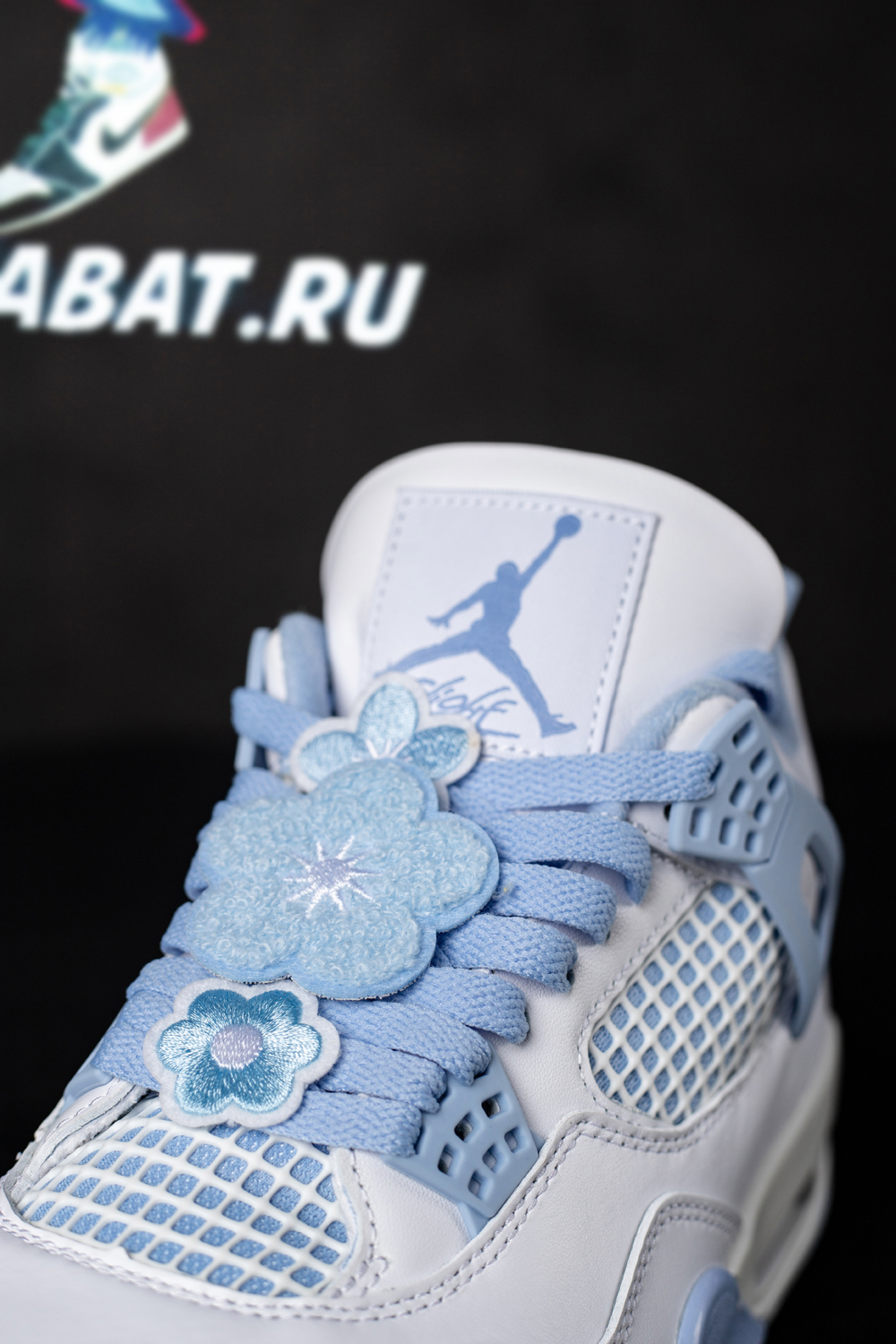 Wmns Air Jordan 4 Retro 