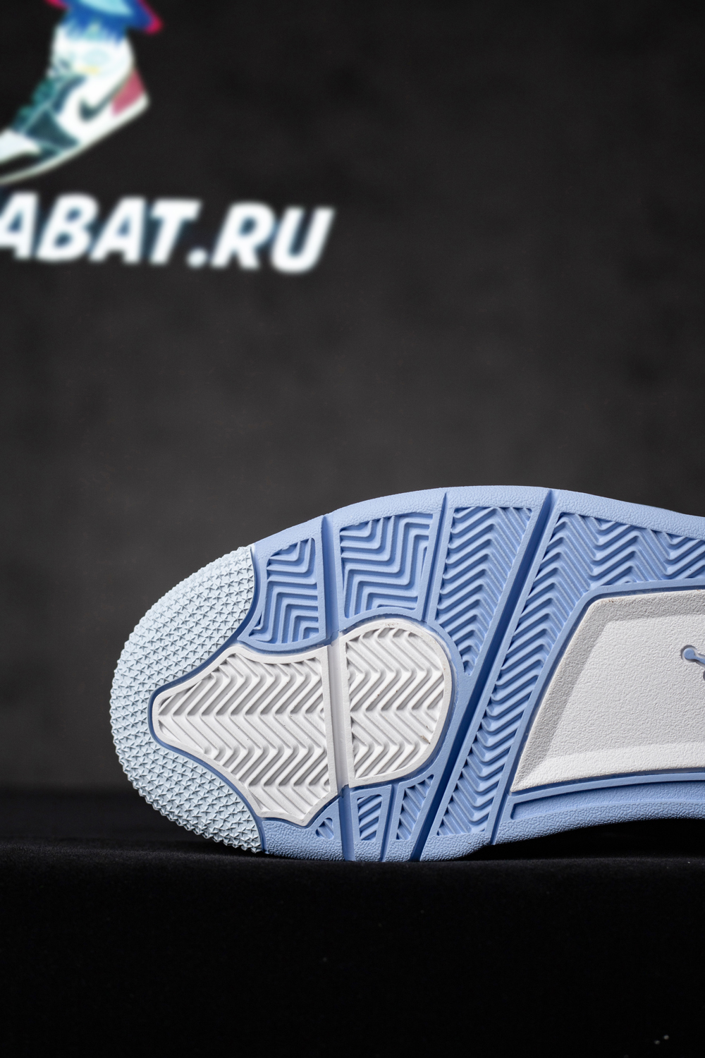 Wmns Air Jordan 4 Retro 