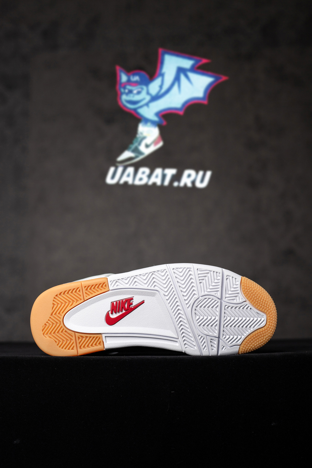 Nike SB x Air Jordan 4 "White/Navy"