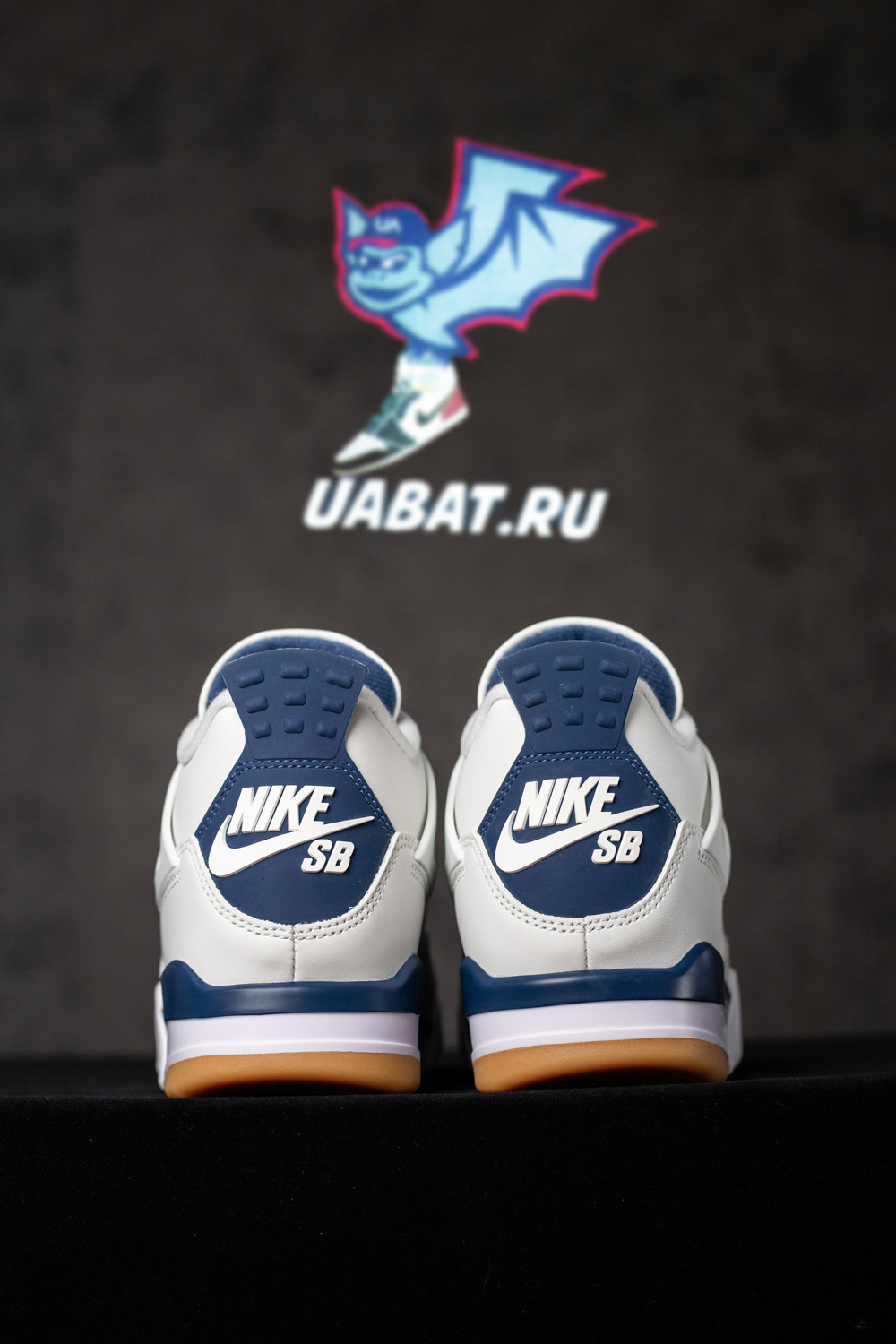 Nike SB x Air Jordan 4 "White/Navy"