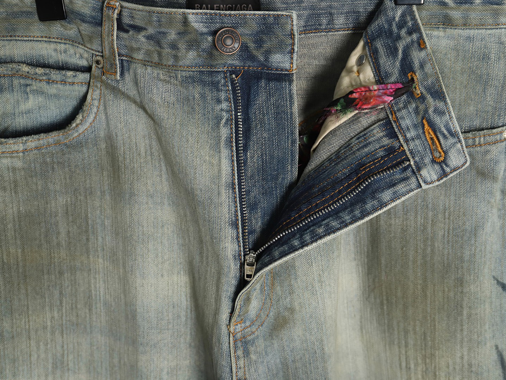 Ba*len*cia*ga y2k totem pattern drawstring jeans