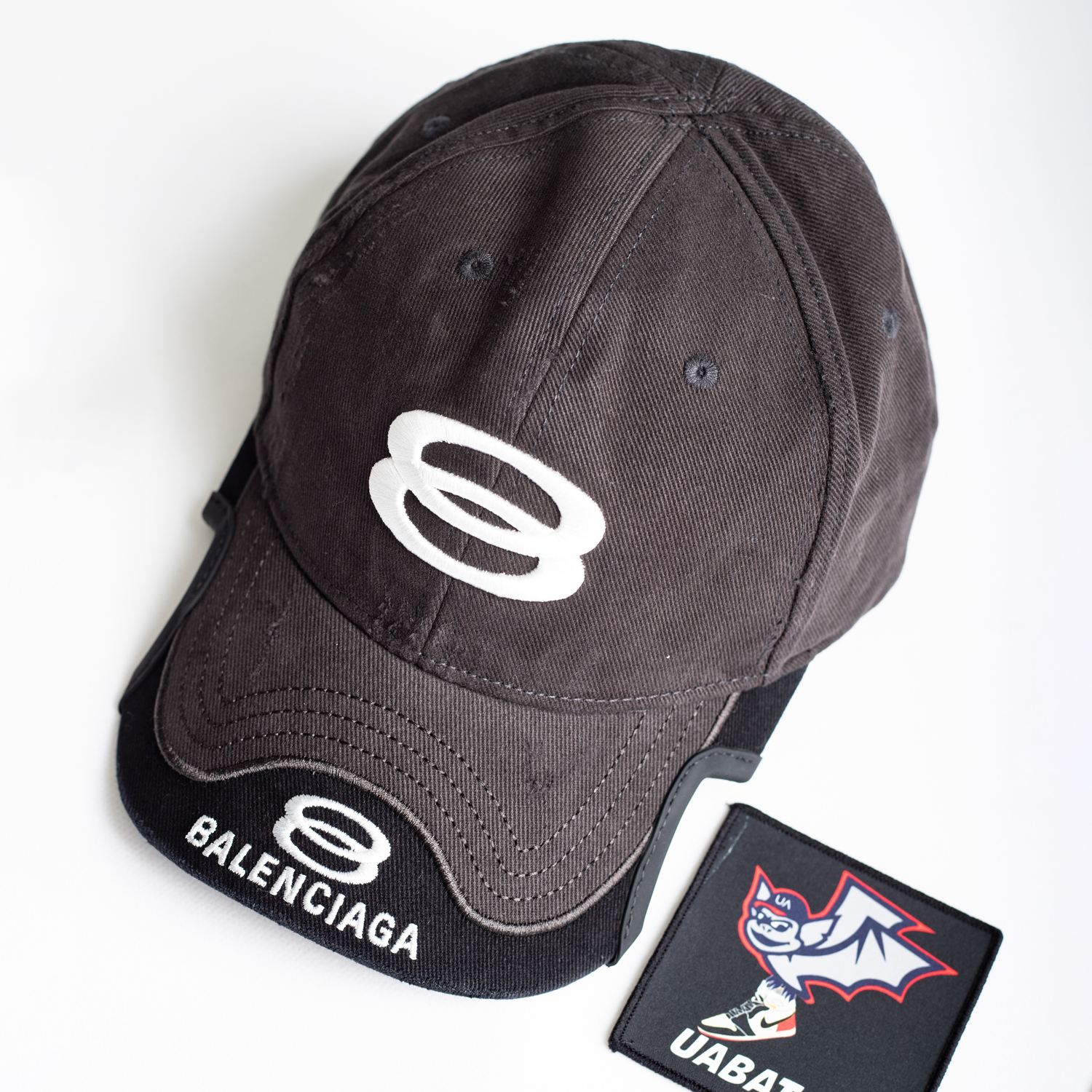 Ba*len*cia*ga double unity cap 