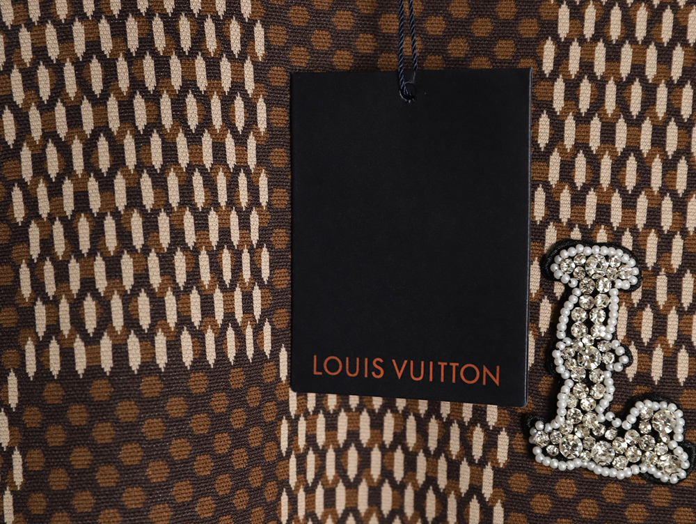 l0*is V*t0n pharrell checkerboard rhinestone woolen short-sleeved t-shirt