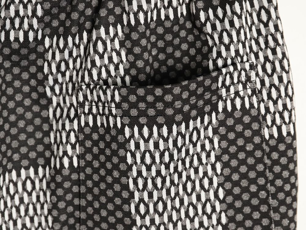 l0*is V*t0n pharrell checkerboard rhinestone wool shorts tsk1