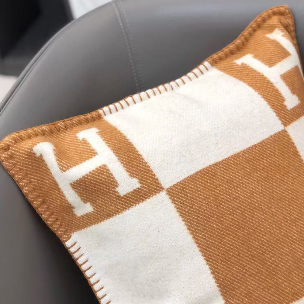 H**mes avalon pillow 70*70cm