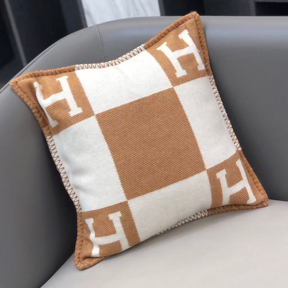 H**mes avalon pillow 70*70cm