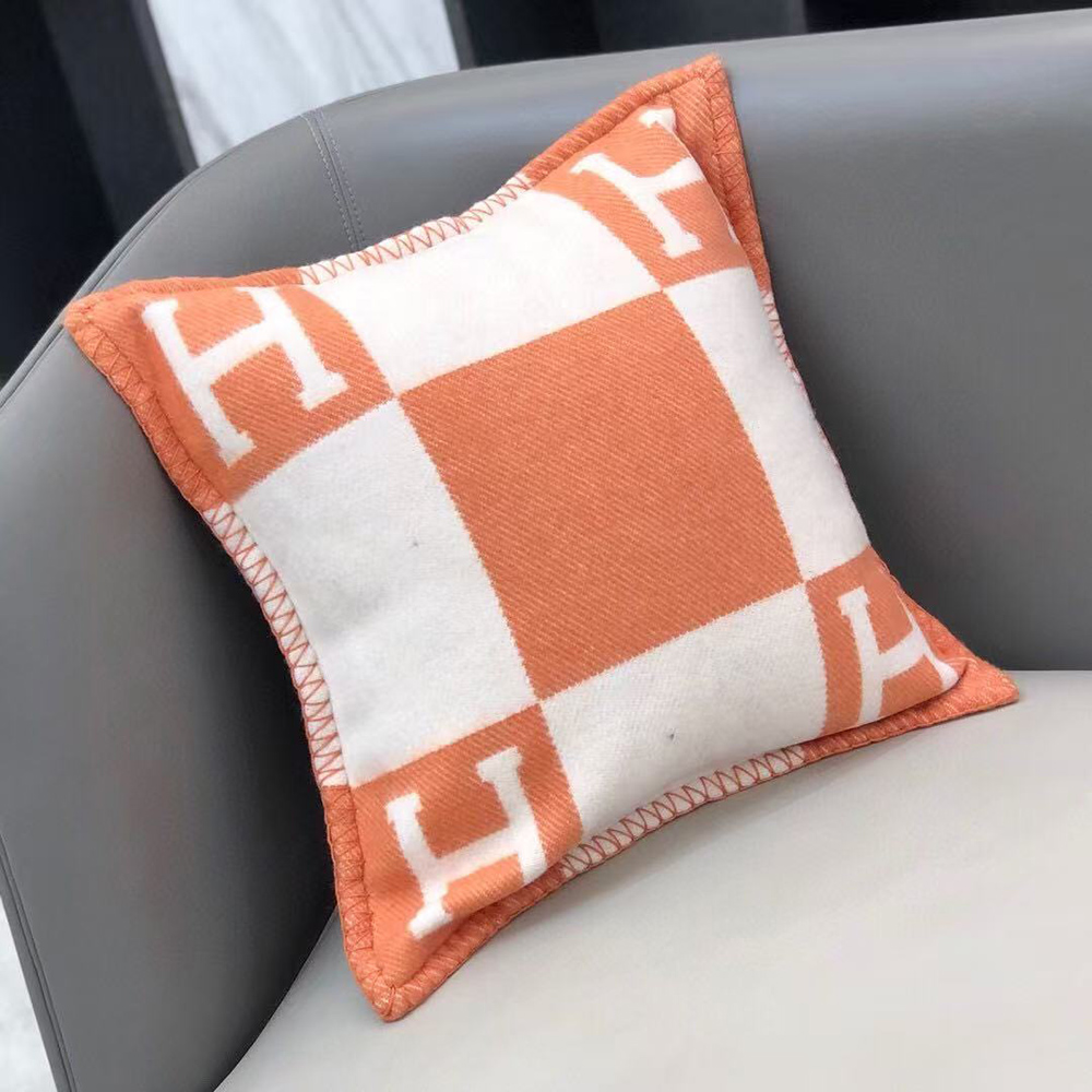 H**mes avalon pillow 70*70cm