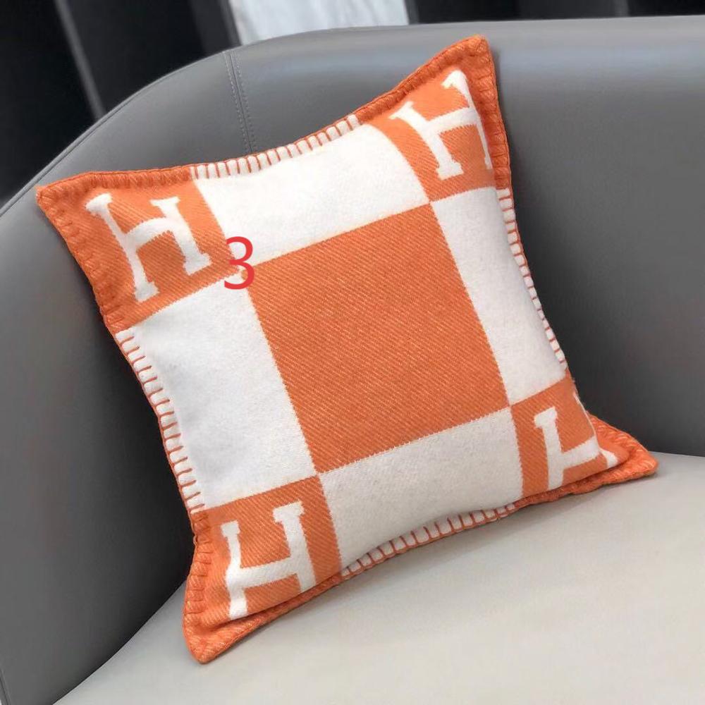 H**mes avalon pillow 70*70cm