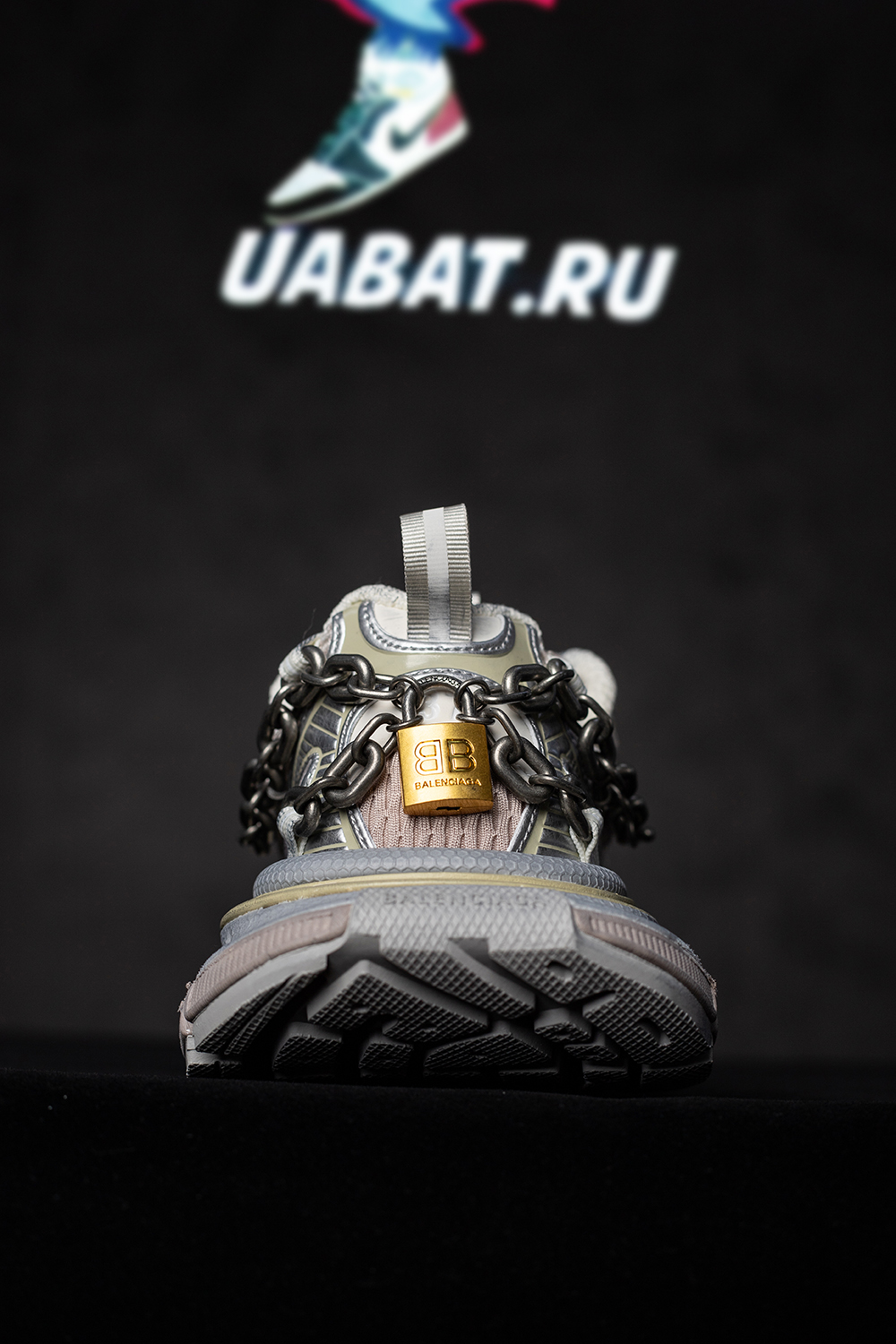 Ba*len*cia*ga 3xl chain sneaker 