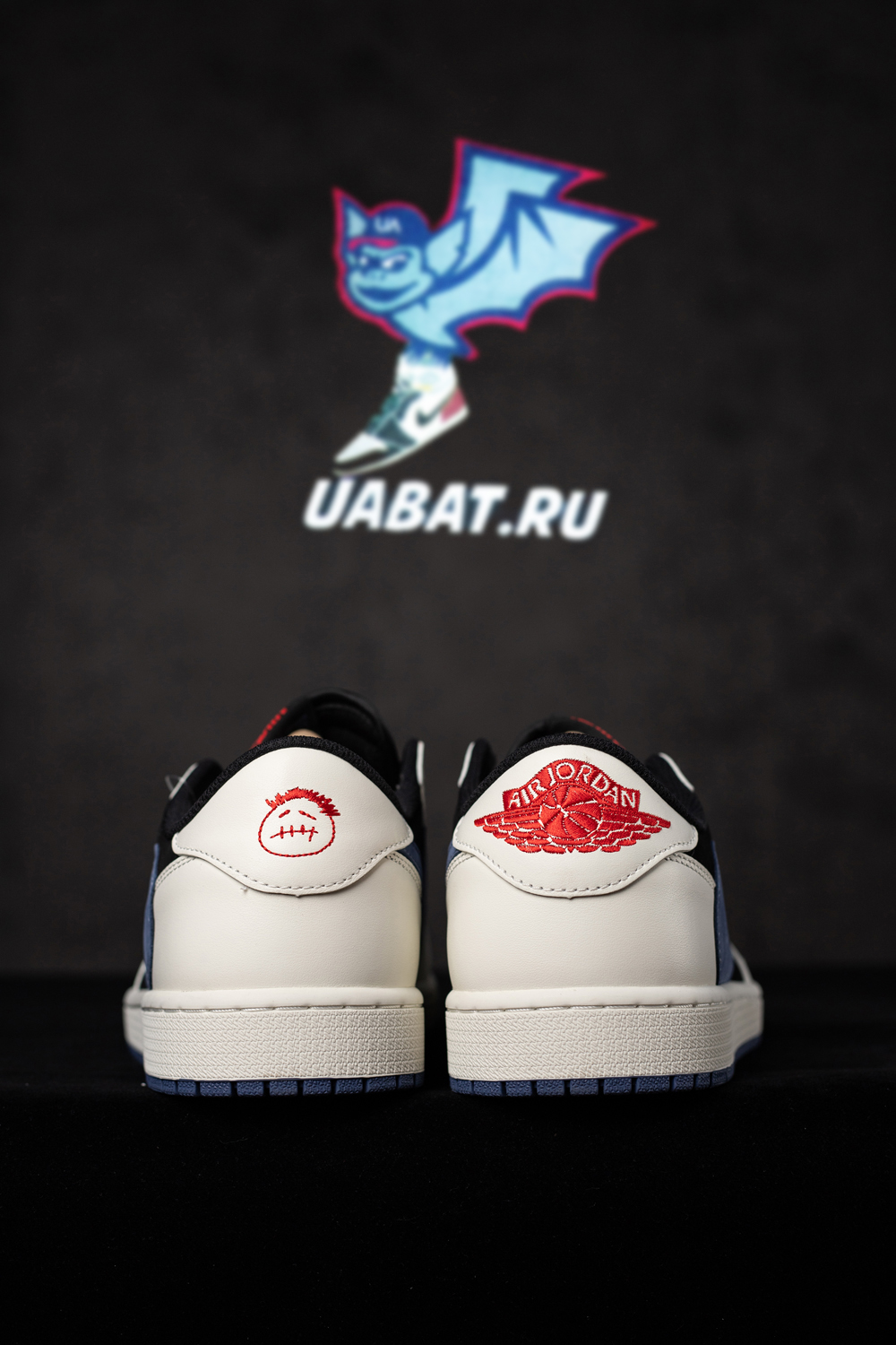 Travis Scott x Air Jordan 1 Low OG 