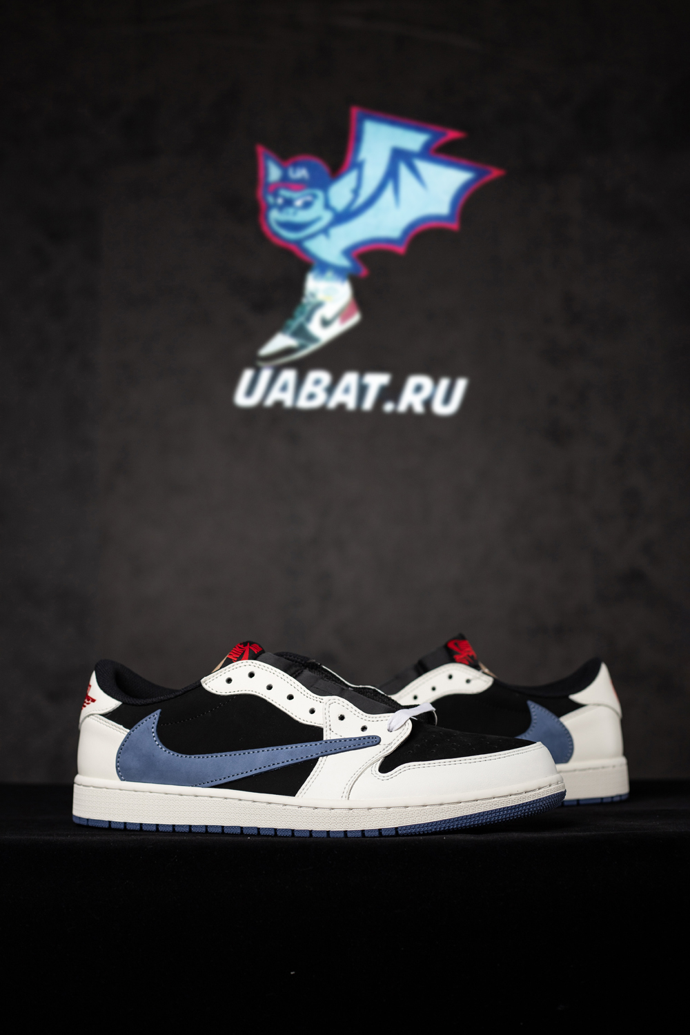 Travis Scott x Air Jordan 1 Low OG 