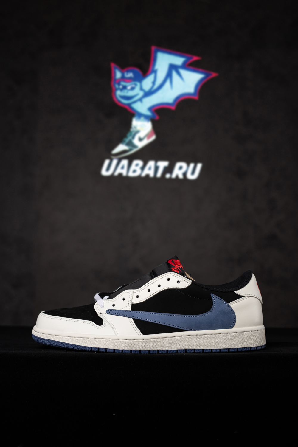 Travis Scott x Air Jordan 1 Low OG 