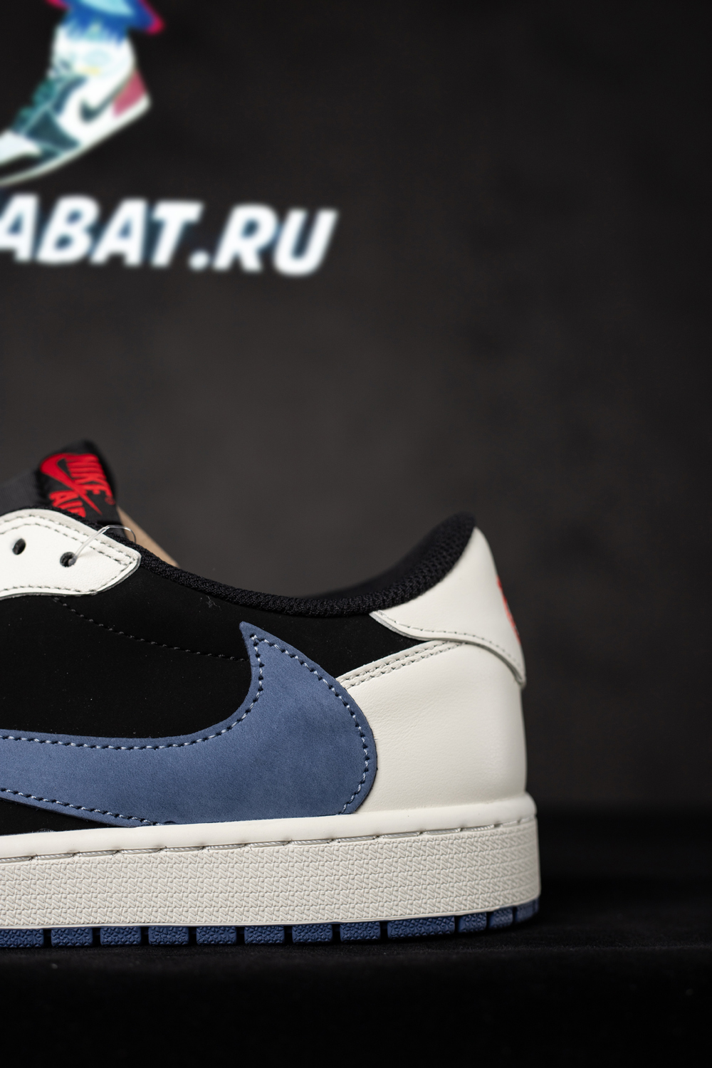 Travis Scott x Air Jordan 1 Low OG 