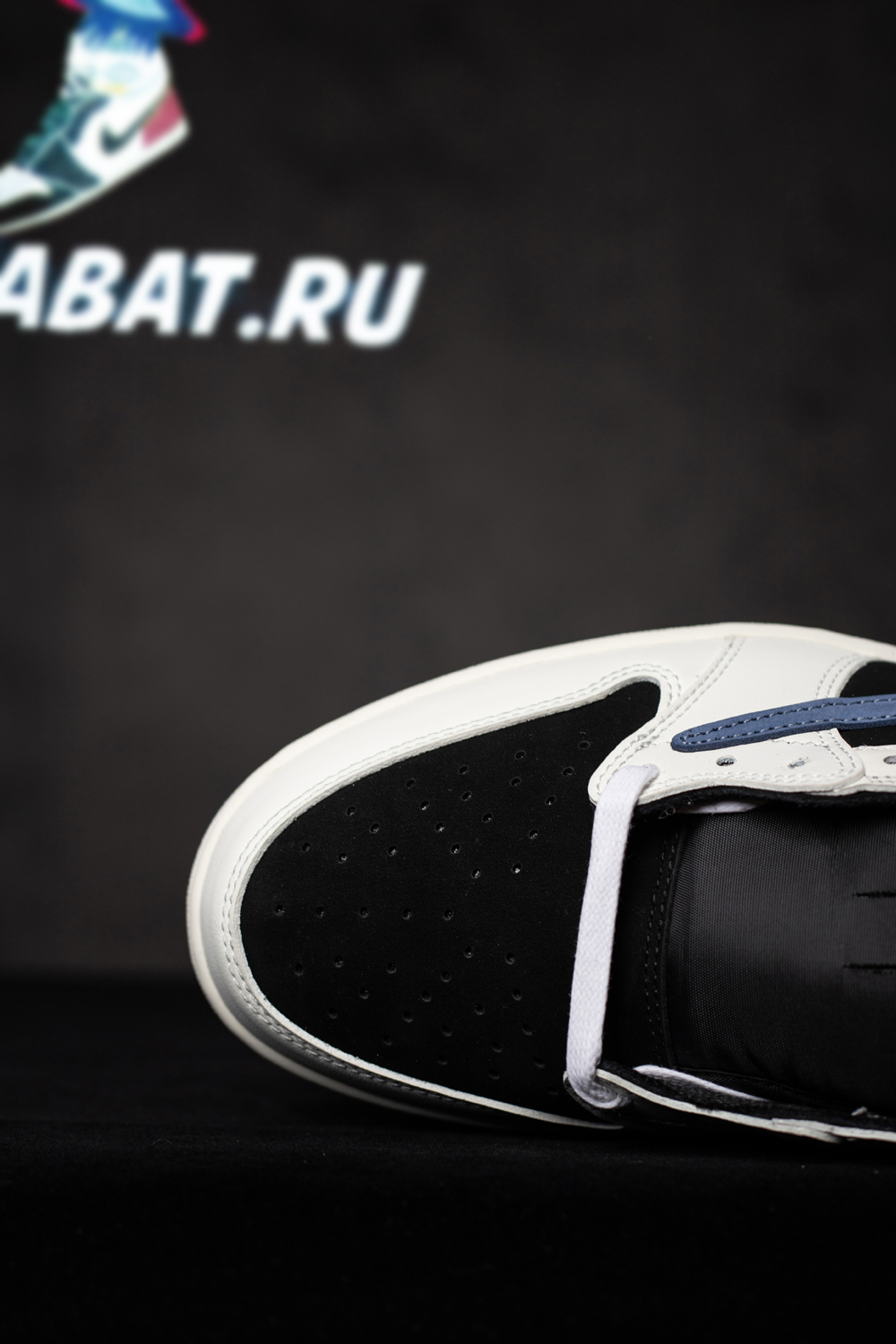 Travis Scott x Air Jordan 1 Low OG 