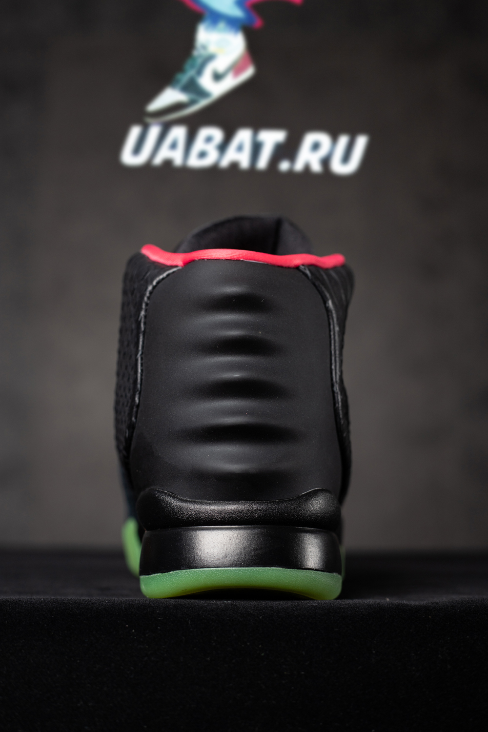 nike air Y**zy 2 nrg solar red