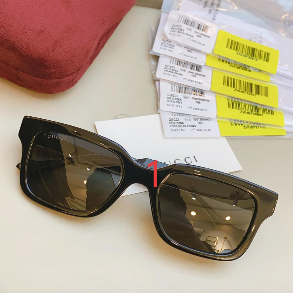 G*u*i black square eyeglasses 1732sk