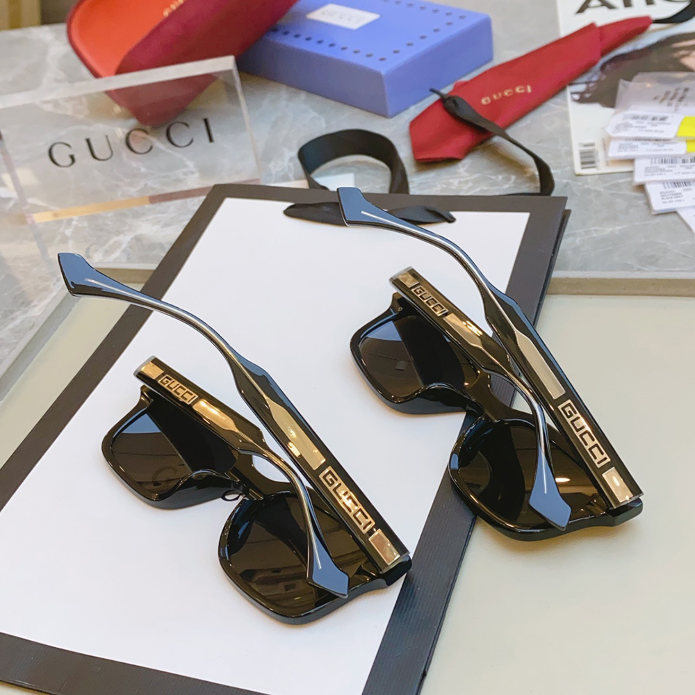 G*u*i black square eyeglasses 1732sk